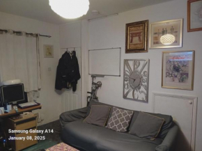 42 Churchbury Rd, Room 3